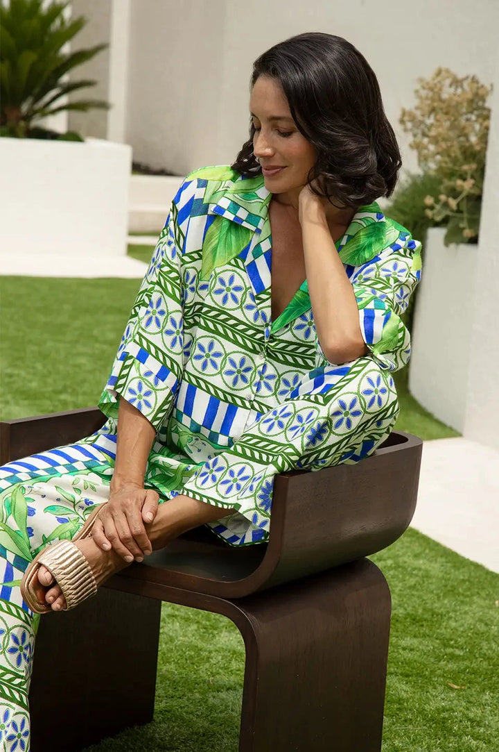 Tonya Short Sleeve Collared Shirt in Emerald Tops