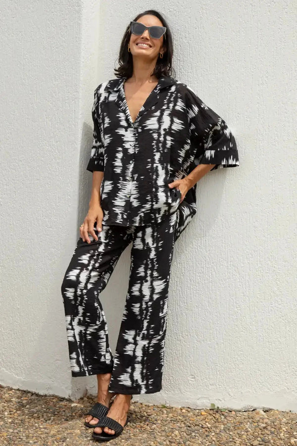 Campania Straight Leg Pants in Black Pants