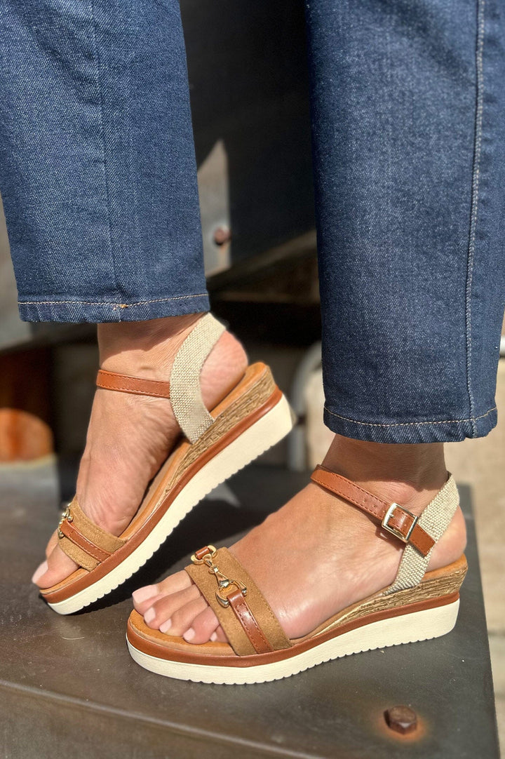 Kassandra Wedges Tan Shoes