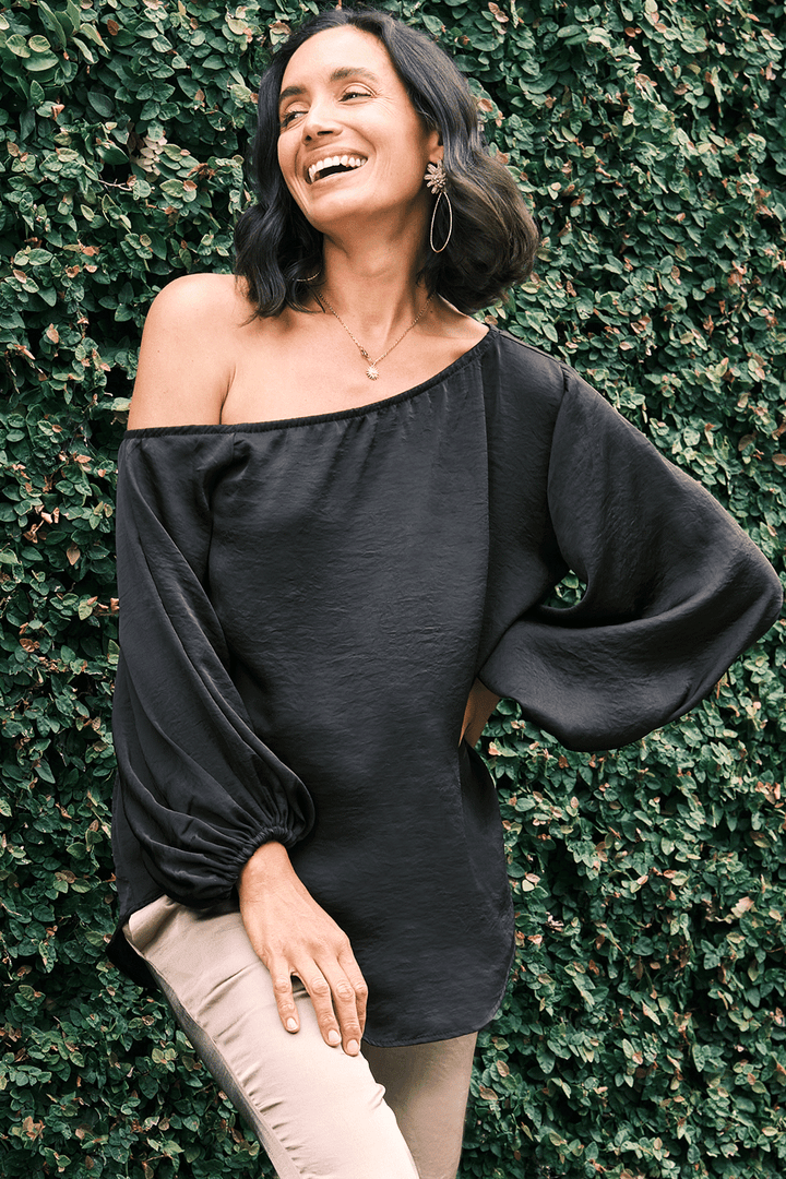 Sienna Round Neck Top Black Tops