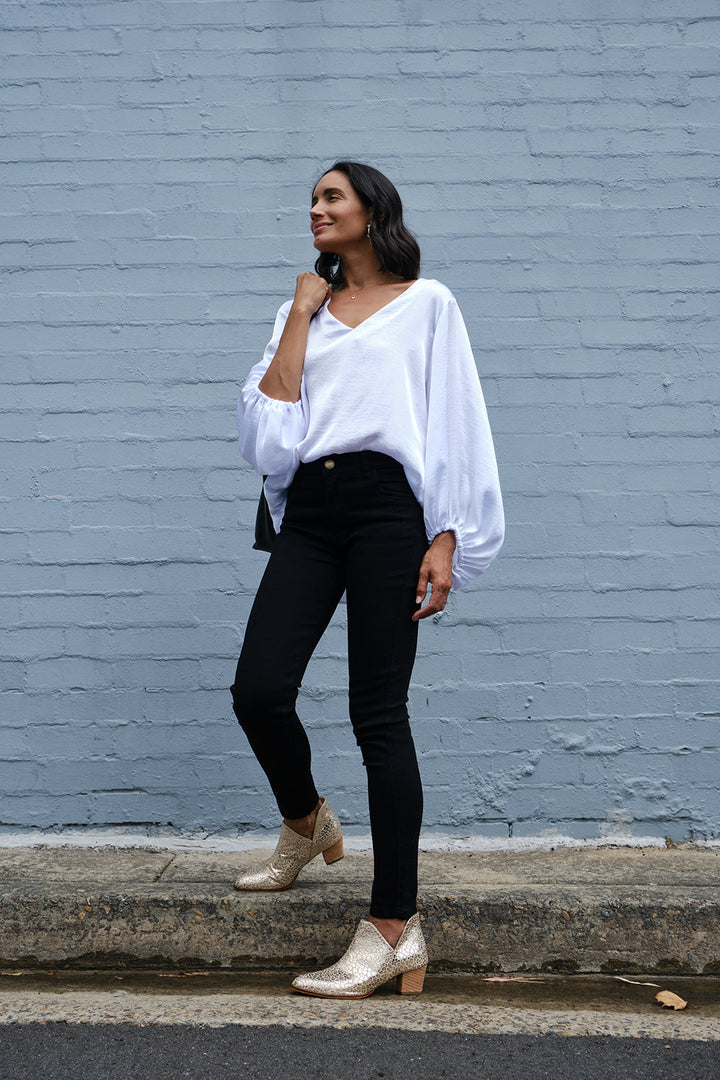 Sovana V-neck Long Sleeve Top White Tops